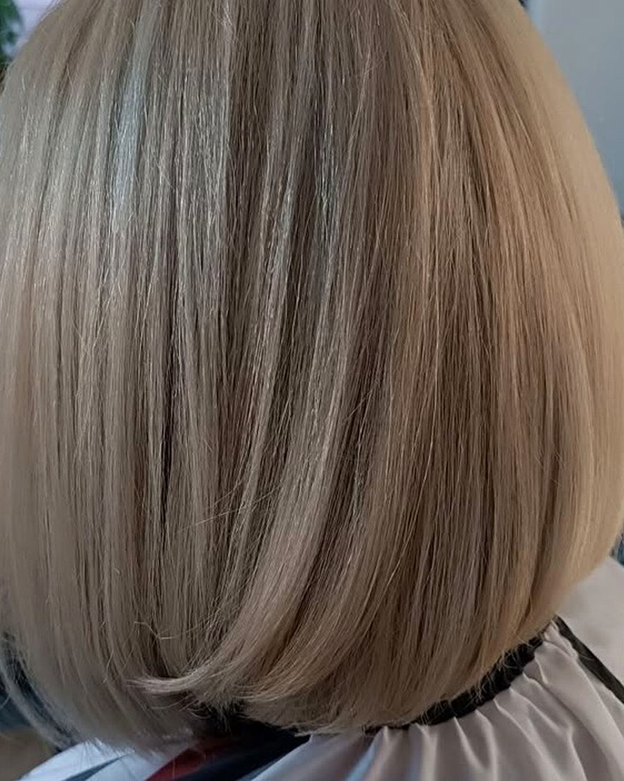 Platynowy blond w kształcie bob